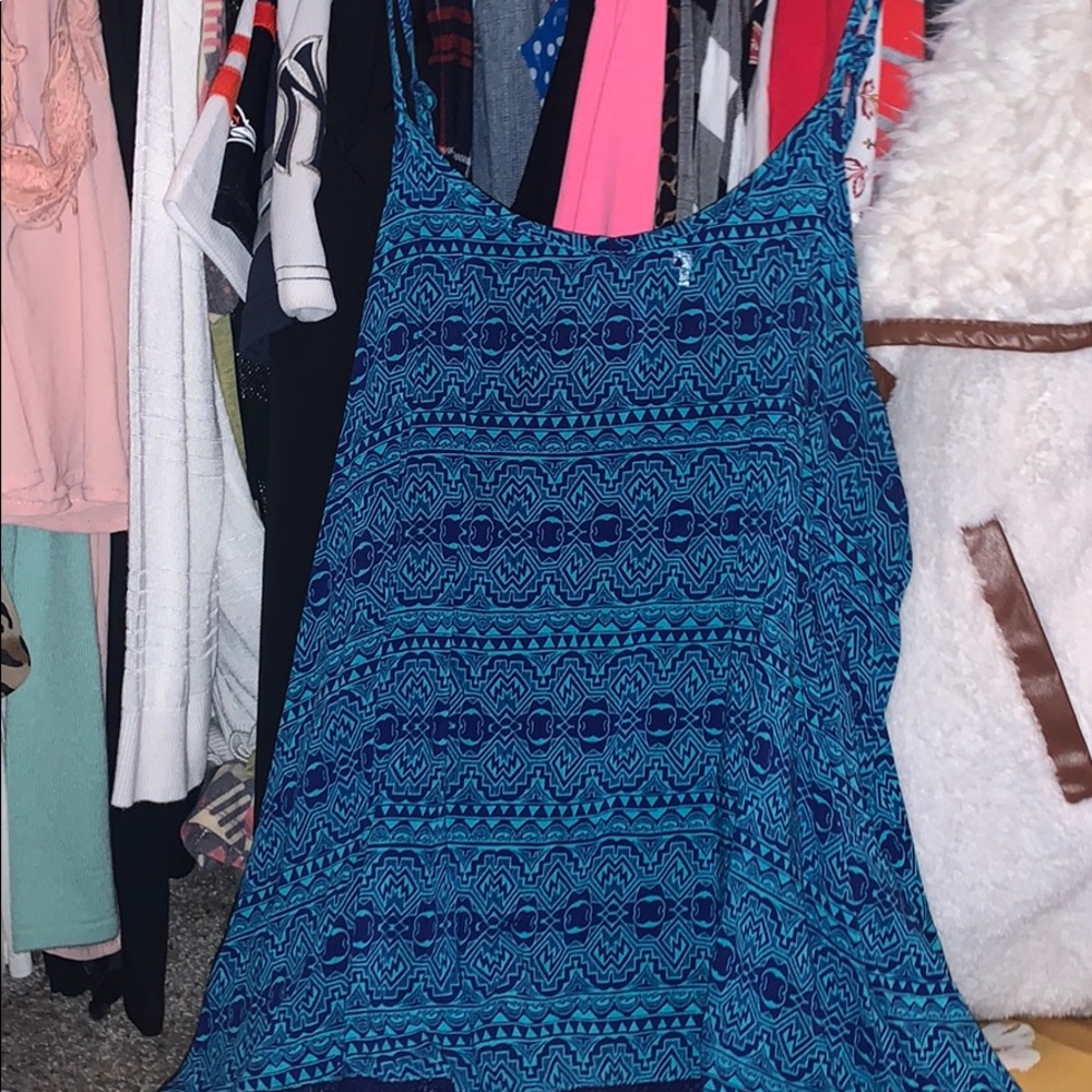 Strappie crop top.